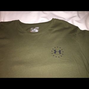 Men’s under armor T-shirt